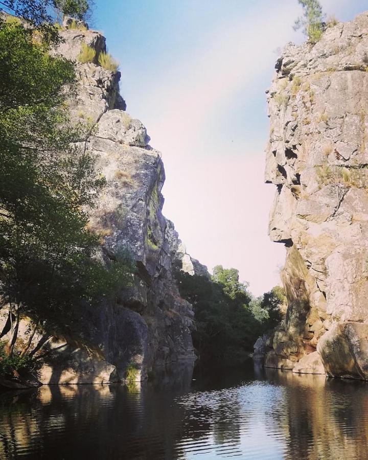 Chez Louise: Onde A Serra Beija O Ceu Луса Экстерьер фото